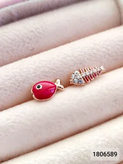 گوشواره  طراحی ماهی و استخوان نگین مخراجی مارک ژوپینگ 1806589